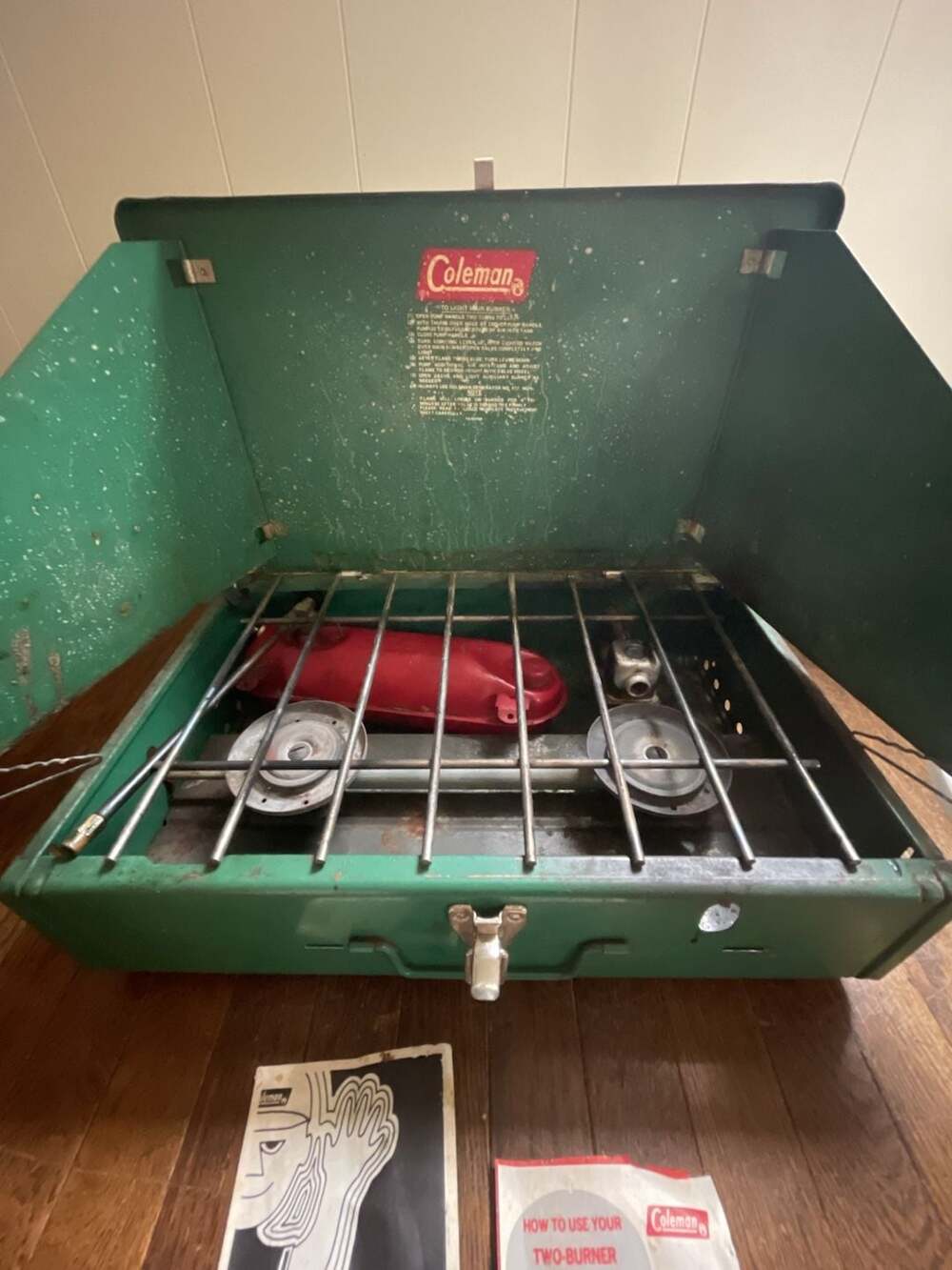 Vintage Coleman 425E Two-Burner Camping Stove with Original Box and Manuals - Picture 3 of 5